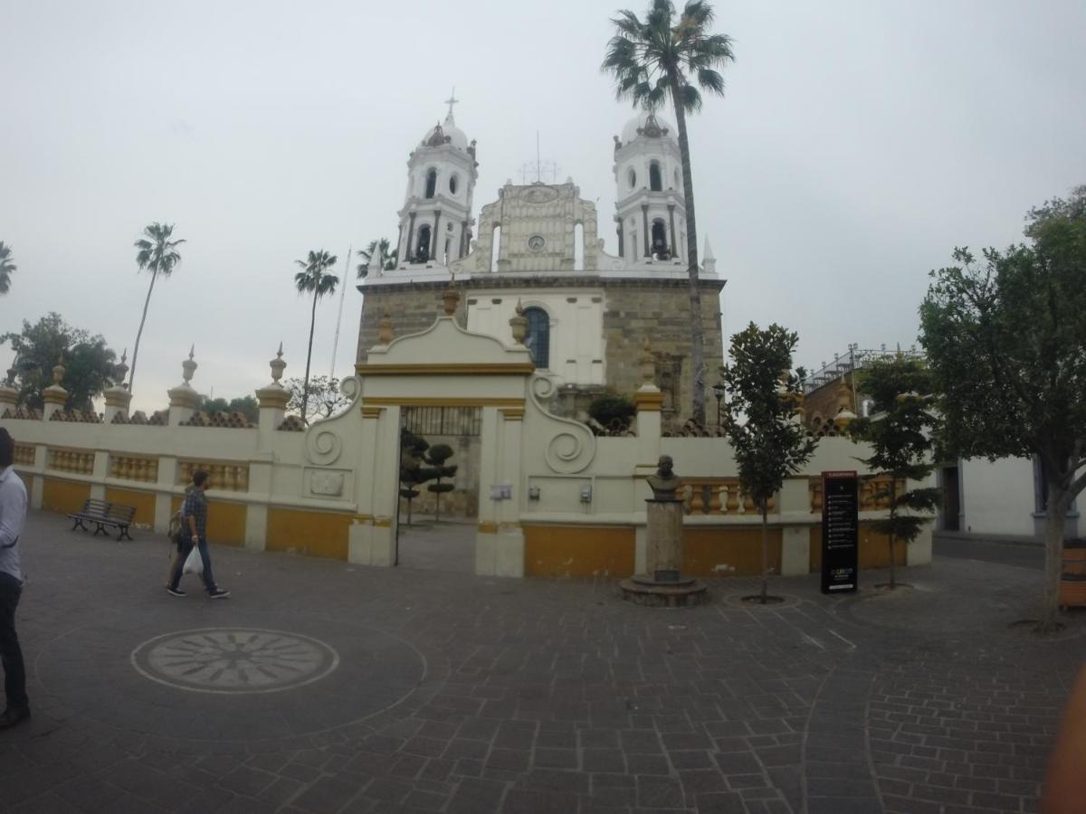 גואדלחארה Hospedaje Tlaquepaque מראה חיצוני תמונה